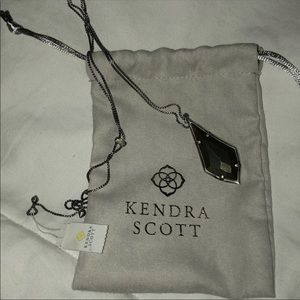 Kendra Scott Necklace ✨✨✨✨